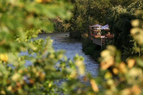 Hotel Val De La Cascade Stavelot Bagian luar foto