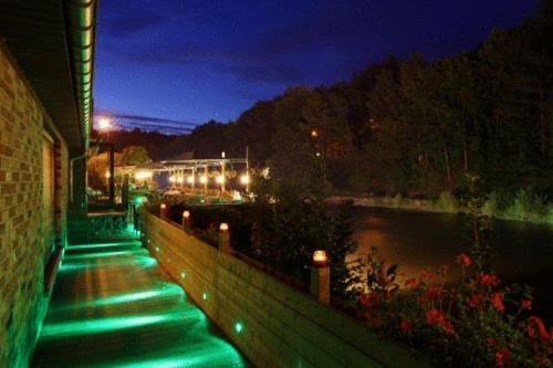 Hotel Val De La Cascade Stavelot Bagian luar foto